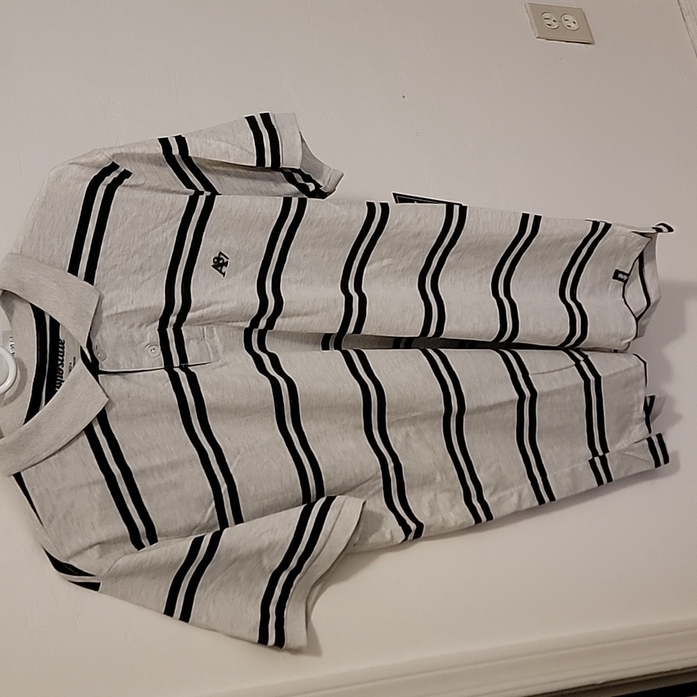 Aŕopostale XL Grey striped polo